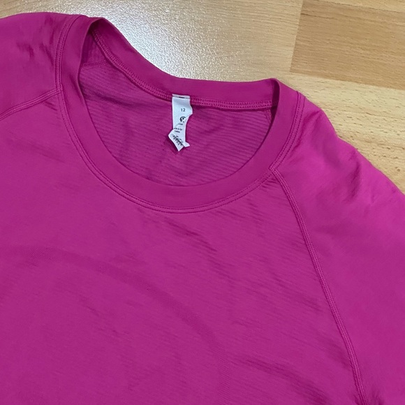 New Lululemon Swiftly Tech Long Sleeve in Sonic Pink - Picture 4 of 8